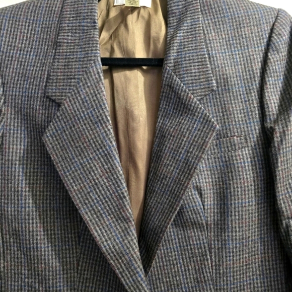 Women's Wool Gray Plaid Lined Blazer size 8P - Picture 5 of 15